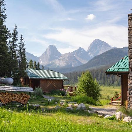 Mount Engadine Lodge Kananaskis Extérieur photo