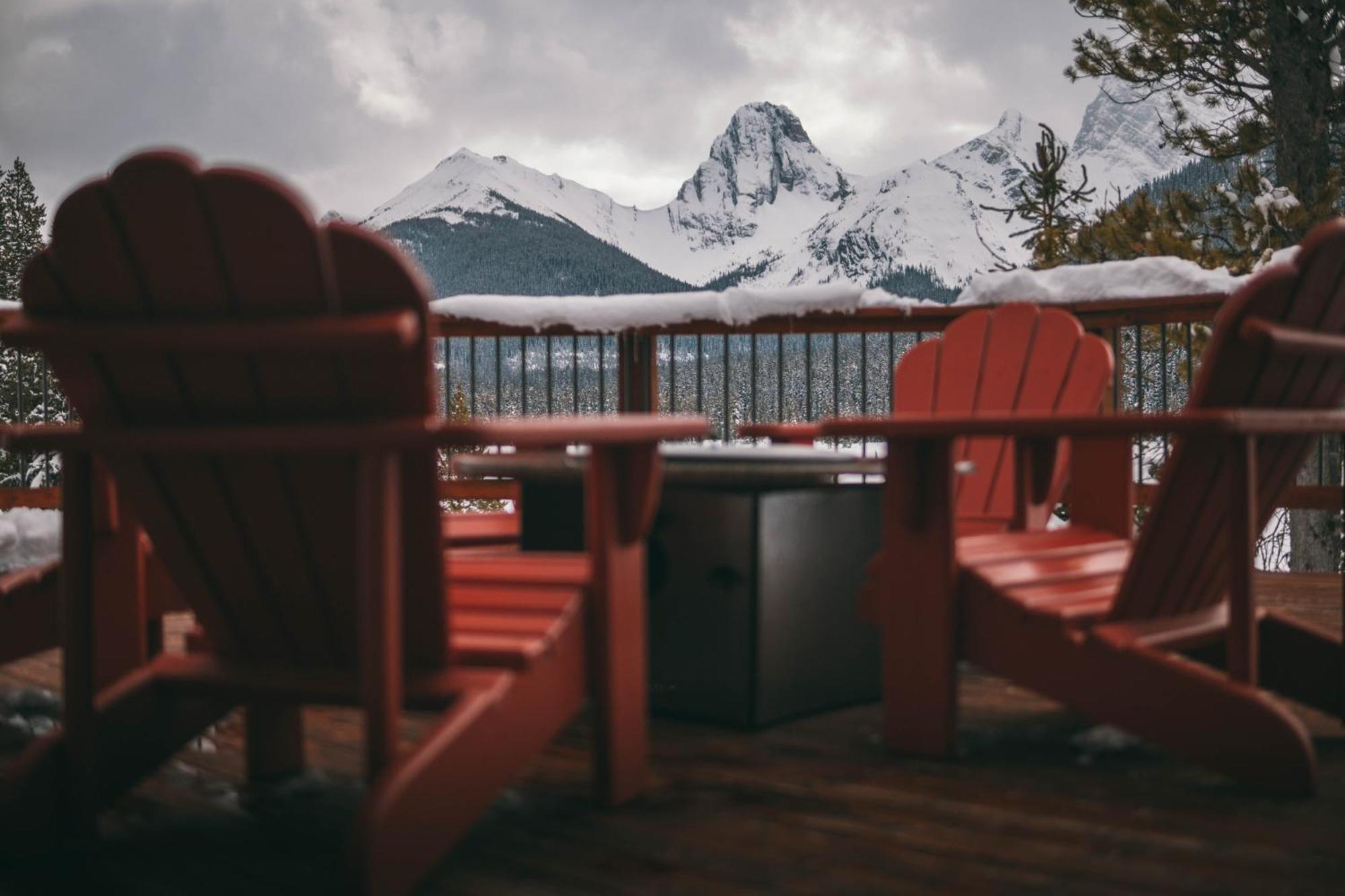Mount Engadine Lodge Kananaskis Extérieur photo